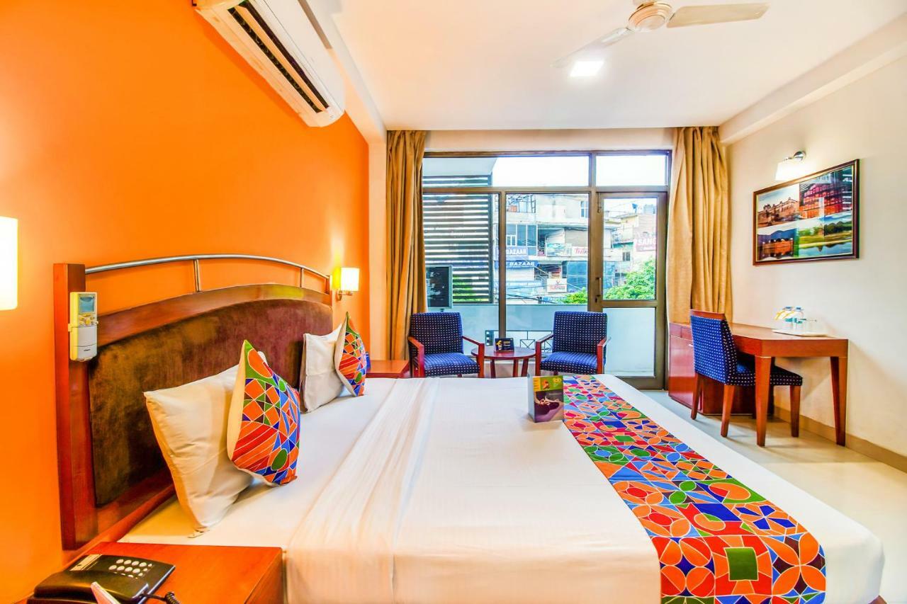 Fabhotel Divine Inn Yeni Delhi Dış mekan fotoğraf