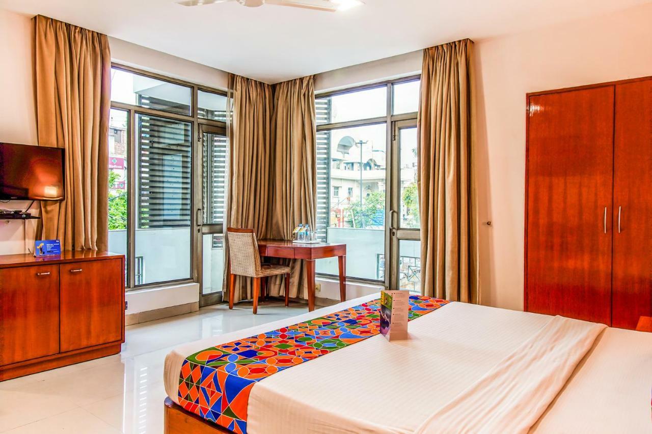 Fabhotel Divine Inn Yeni Delhi Dış mekan fotoğraf