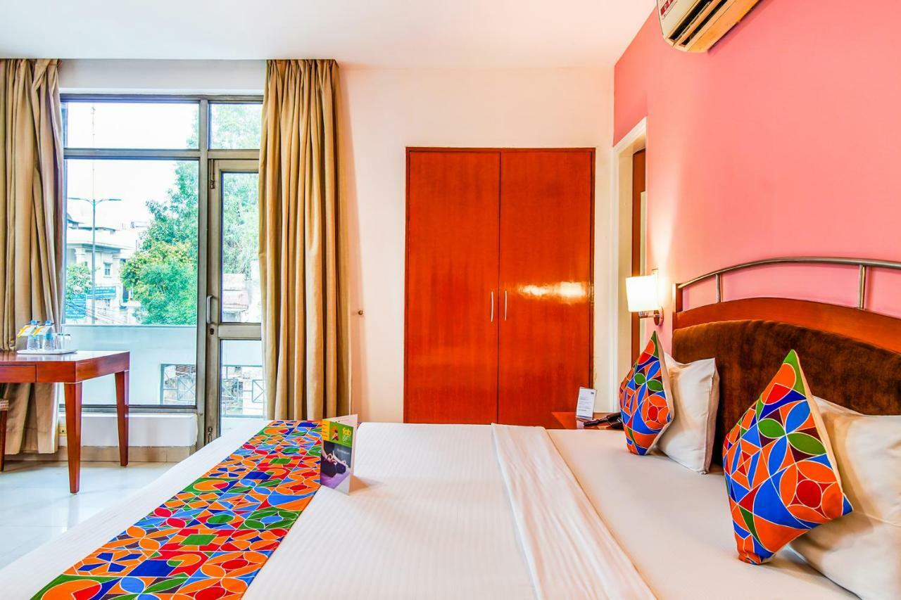 Fabhotel Divine Inn Yeni Delhi Dış mekan fotoğraf