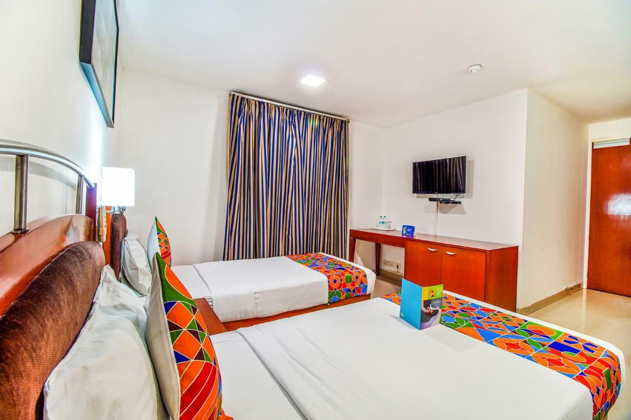 Fabhotel Divine Inn Yeni Delhi Dış mekan fotoğraf