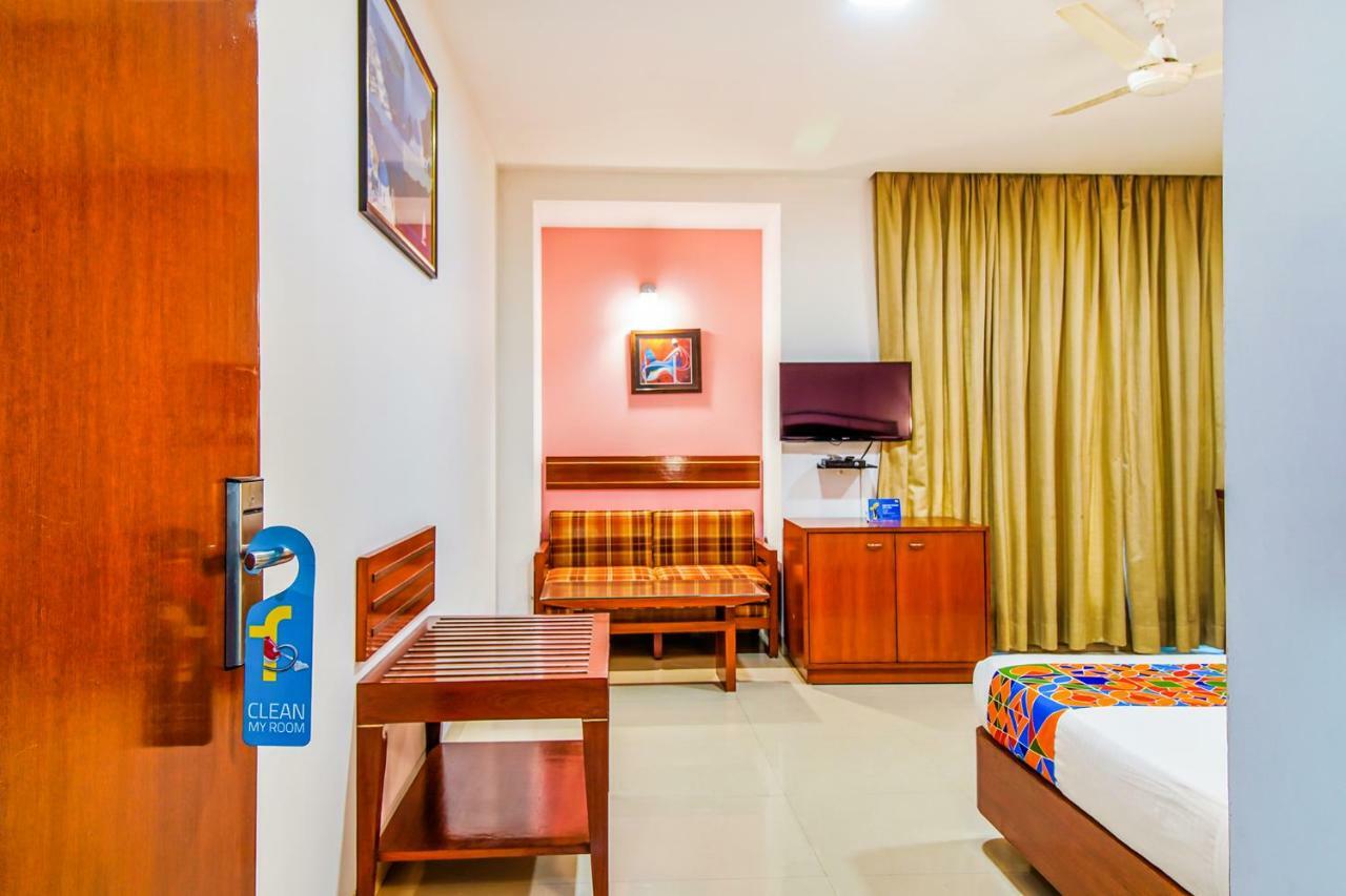 Fabhotel Divine Inn Yeni Delhi Dış mekan fotoğraf