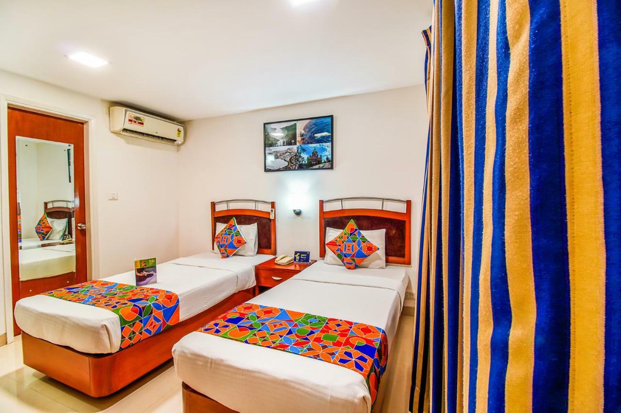 Fabhotel Divine Inn Yeni Delhi Dış mekan fotoğraf